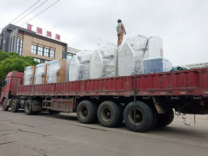 6月27、28日 百強洗滌龍等洗滌設備發貨四川